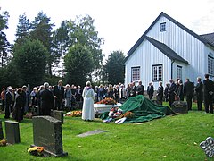 Begravelse AMoland kirke.JPG