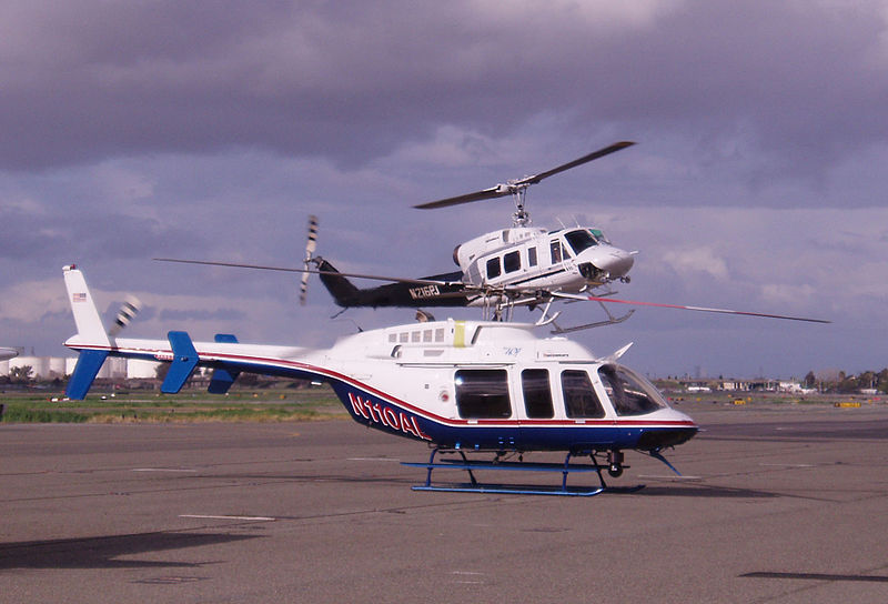 File:Bell N110AL and N216PJ in 2008 (4621994818).jpg