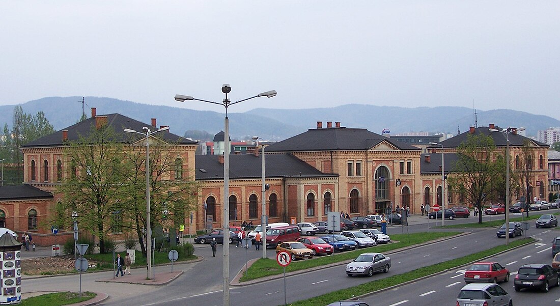 File:Bielsko - Dworzec PKP.jpg