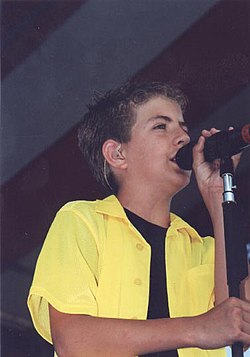 Gilman 2000-ben egy bostoni koncertjén