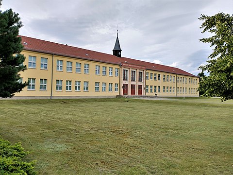 Mark school. Бризен (Марк). Школа 1. Красноуральск школа 1. Марка школа.