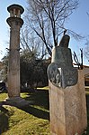 Busto de fray Melchor Cano en la plaza de la Constitución de Madridejos.jpg