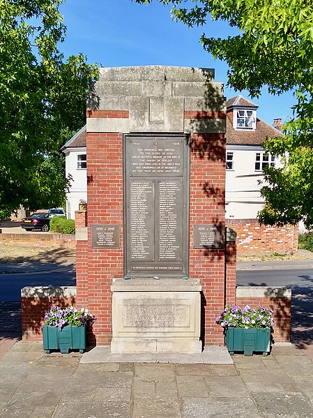 File:Byfleet War Memorial, Surrey.jpg