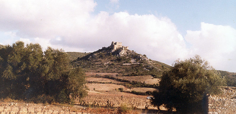 File:Castell Aguilar.jpg