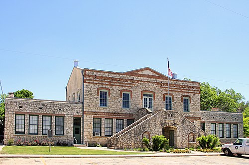 500px-Castroville_city_hall_2013.jpg