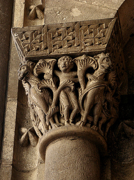 Man and confronted animals, Cahors Cathedral