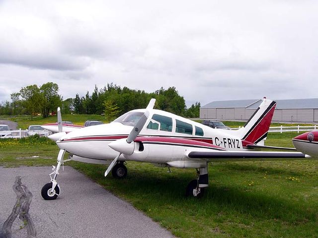 File:Cessna310JC-FRYZ.jpg - Wikipedia