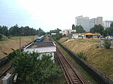 Uitzicht vanaf de grondlobby in de richting van het Lesnaya-station