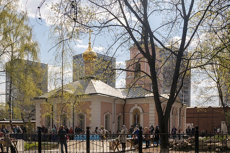 File:Church of the Protection of the Theotokos in Pokrovskoye-Streshnevo 2016-04-30 2895 1.jpg