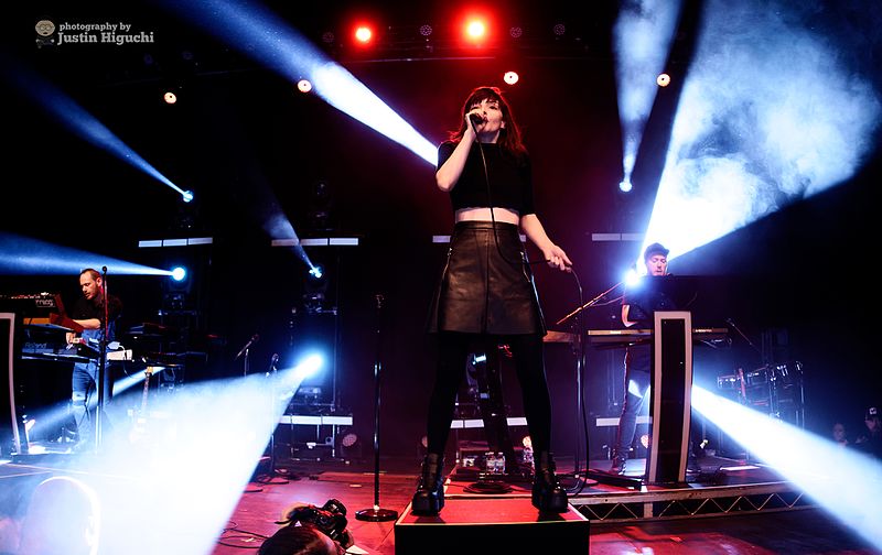 File:Chvrches 12-14-2015 -3 (23798596401).jpg