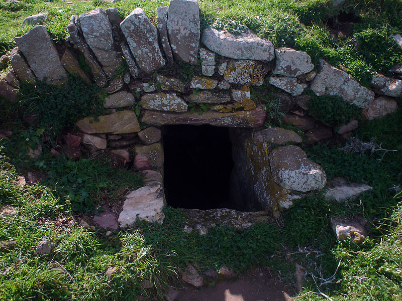 File:Cistern of Santa Agueda.jpg