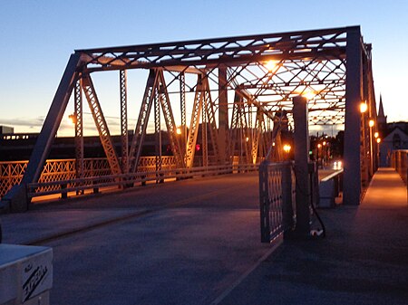 CourtStreetBridgeHackensck River2