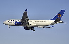 Airbus A330 landing at London Heathrow Airport (2007)