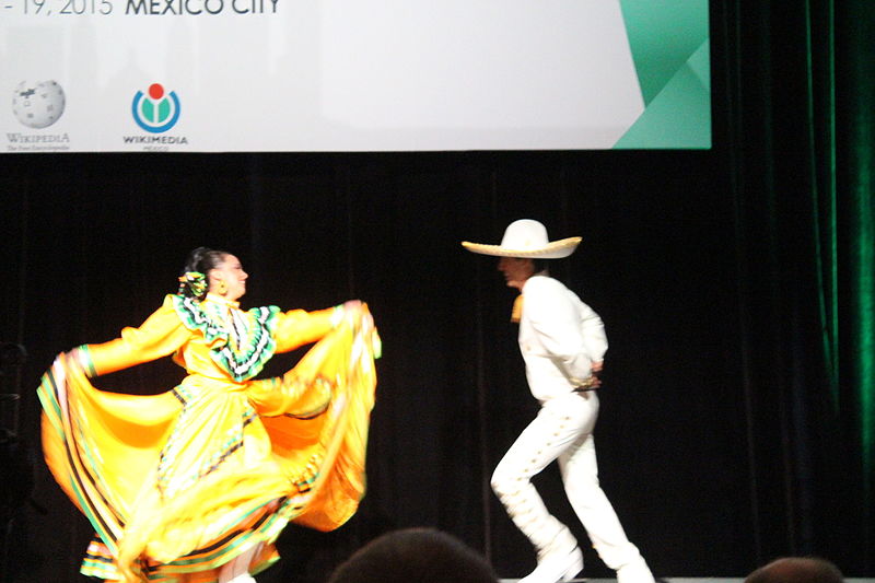 File:Dancing at the Wikimania 2015 Opening Ceremony IMG 7636.JPG