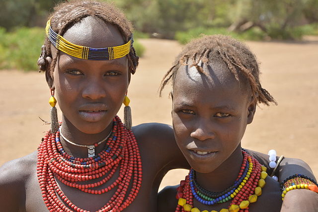 Daasanach girls wearing necklaces