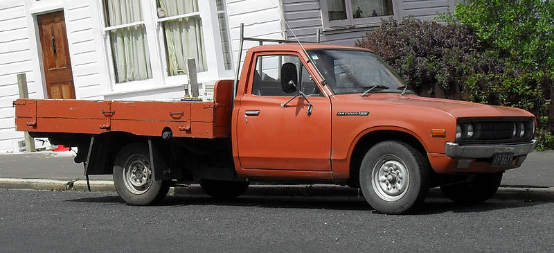 File:Datsun 620 cab chassis 01.jpg