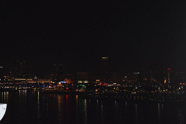 File:Downtown,_Long_Beach_from_Queen_Mary_(Night).JPG