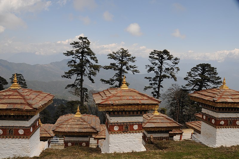 File:Druk Wangyal - 108 Chortens at Dochula on Thimphu-Punakha Highway - Bhutan - panoramio (7).jpg