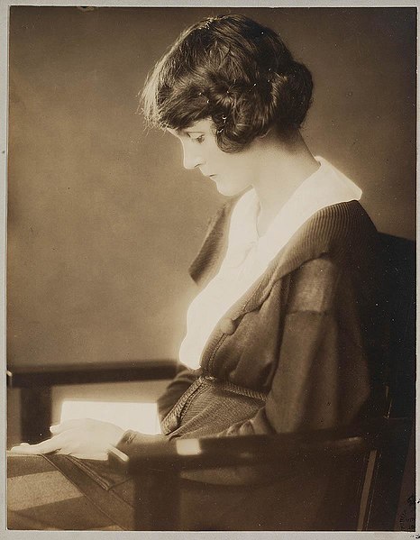 File:Dulcie Deamer, c. 1920s - by Leighton Studios (3369779050).jpg