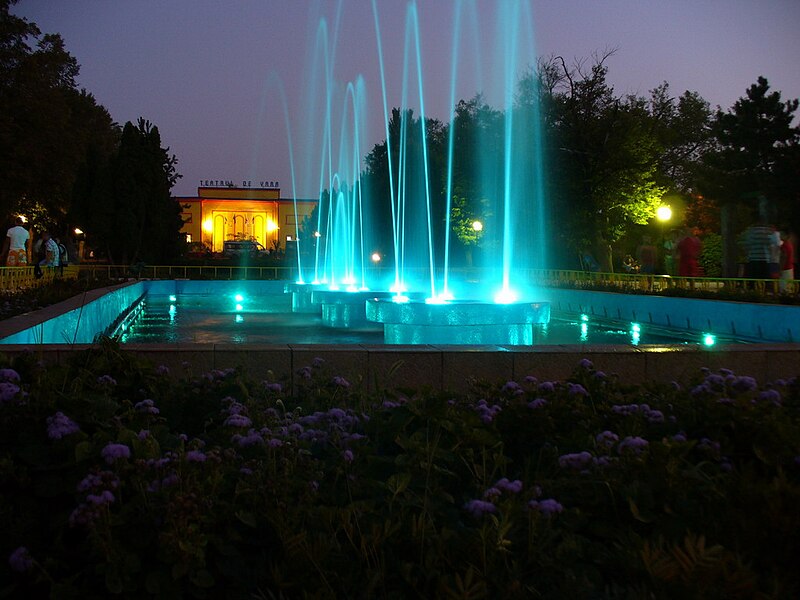 File:Eforie Sud - Black Sea - City Centre - Park & Summer Theatre - panoramio.jpg