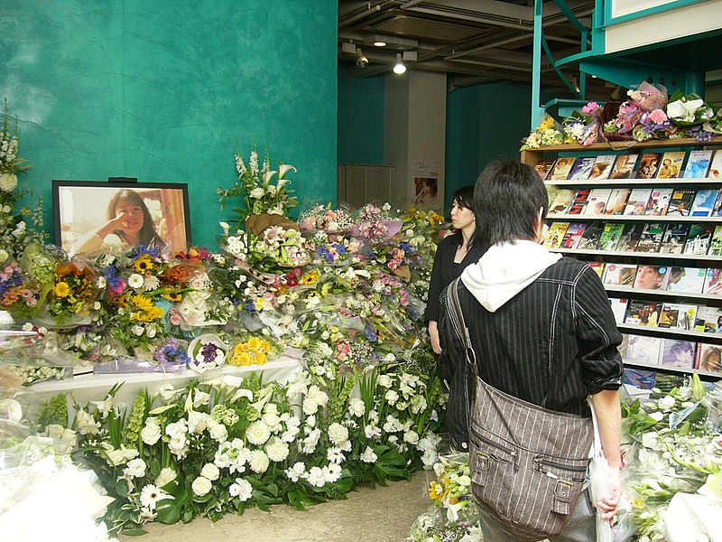 File:Entertainment agency after Izumi Sakai's death.jpg