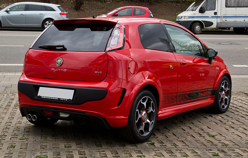 File:Fiat Punto Evo Abarth (1. Facelift) – Heckansicht, 1. April 2012, Essen.jpg