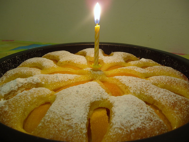 File:First birthday cake (2510965574).jpg