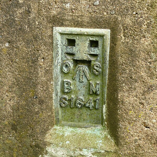 File:Flush bracket bench mark, Sandiacre trig point - geograph.org.uk - 5490150.jpg