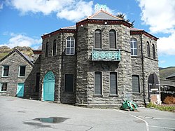 Former Town Hall, Blaenau Ffestiniog (geograph 4506563).jpg