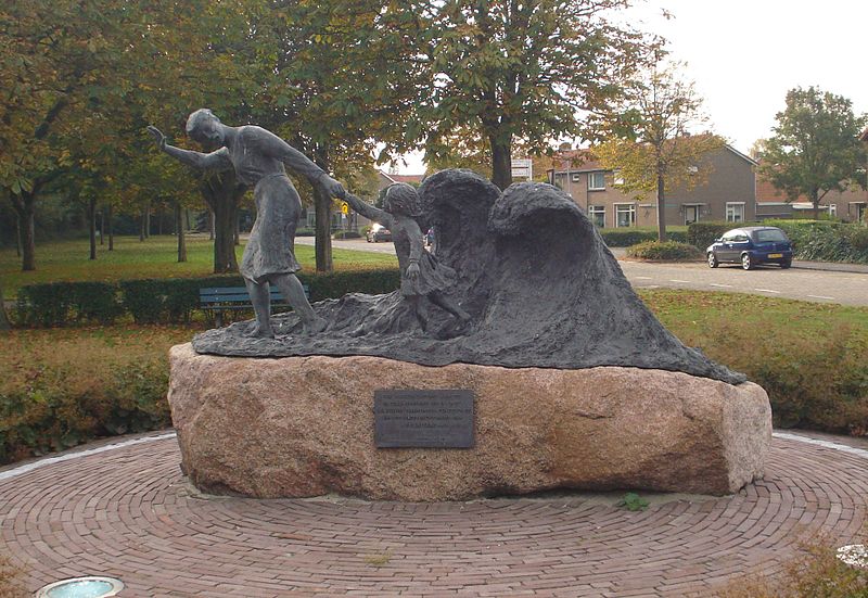 File:Goeree stellendam watersnoodmonument.jpg