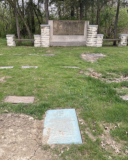 Grave of Marshall Walter Taylor (1898–1932) at Mount Glenwood Memory Gardens South 1.jpg