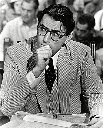 Dans son rôle d'Atticus Finch pour Du silence et des ombres (1962), pour lequel l'acteur remporta l’Oscar du meilleur acteur.