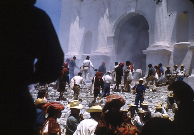 File:Guatemala 1948 - Chichicastenango church steps.jpg