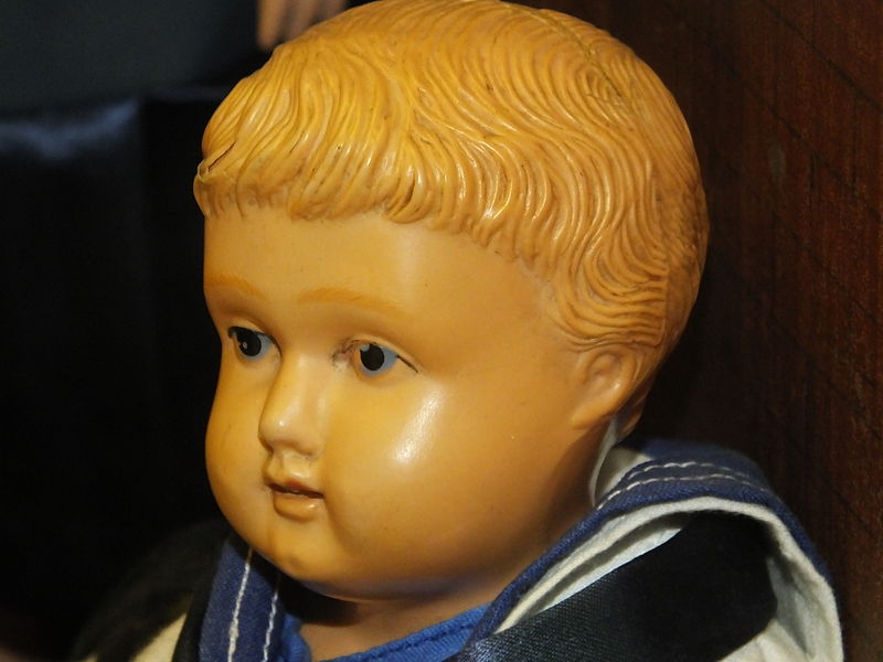 File:Guildhall Museum Collection 3-5 Boy doll RGuCF 3186.JPG