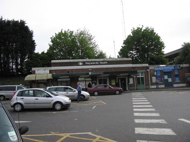 Haywards Heath railway station