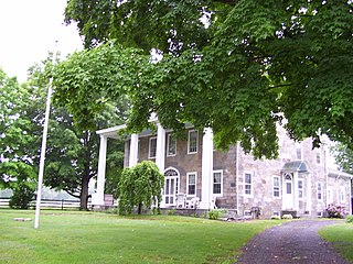 <span class="mw-page-title-main">Hearthside</span> Historic house in Rhode Island, United States