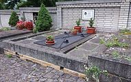 Čeština: Hrob Franze Hermanna Holtschecka na hřbitově v Hejnicích.