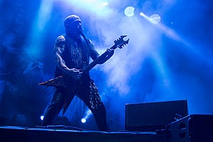 Kerry King: Biographie, Apparitions et collaborations, Équipement