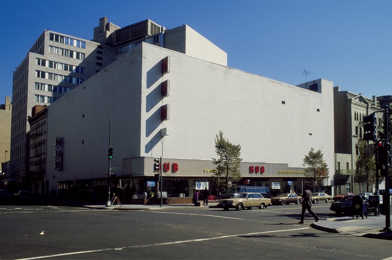 File:Historic Hub Department store at 7th and D streets, near Pennsylvania Avenue, Washington, D.C LCCN2011632691.tif