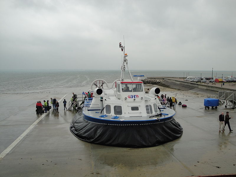 File:Hovertravel hovercraft in Ryde.JPG