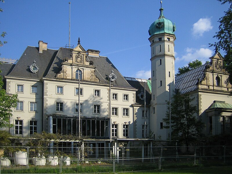 File:Jagdschloss Glienicke 2009.jpg