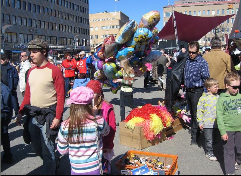 File:Joensuu market place2009.jpg