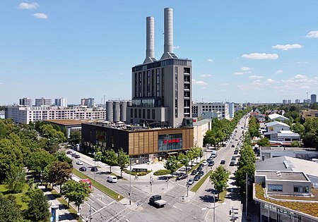 Kare Kraftwerk, München Obersendling, Ansicht von Südwest, von der Kreuzung Drygalski Allee und Kistlerhofstraße