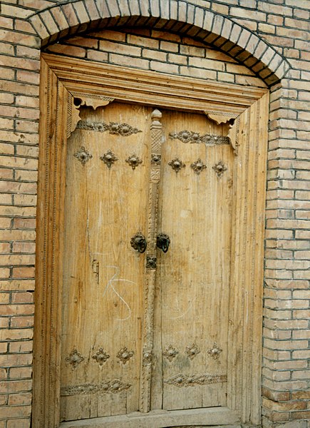 File:Kashgar-1996 porte 1-.jpg