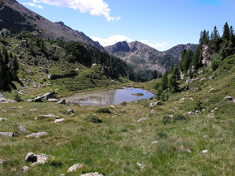 File:Laghi della Val d'Inferno 2 - panoramio.jpg