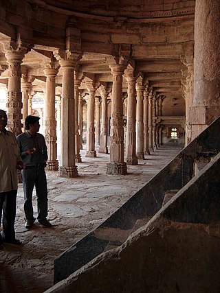 <span class="mw-page-title-main">Lat Mosque</span> Mosque in India