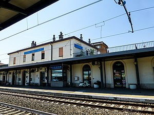 Латизана-Линьяно-Бибионе - stazione ferroviaria.jpg