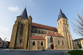 La collégiale en 2012.