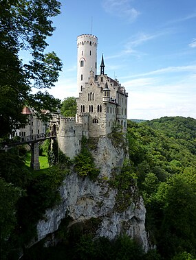 Lichtenstein - Schloss 817 m ü.NN.jpg