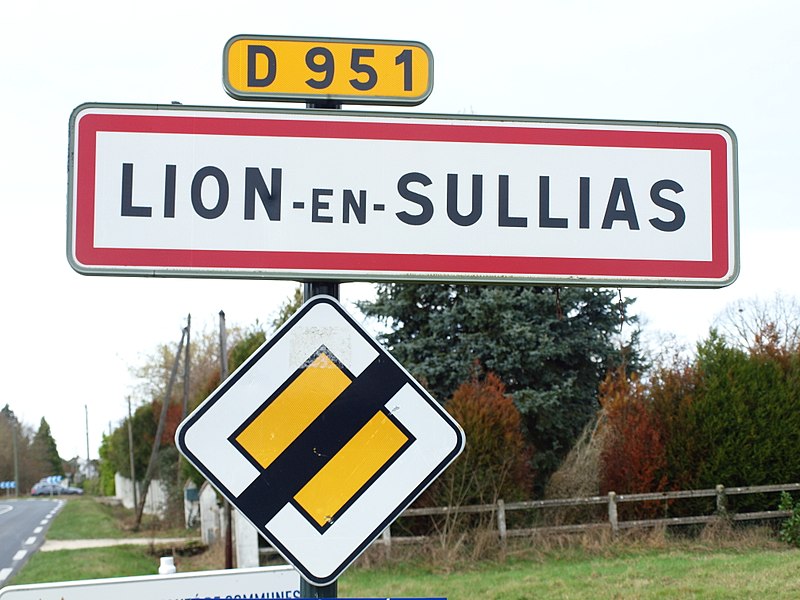 File:Lion-en-Sullias-FR-45-panneau d'agglomération-02.jpg